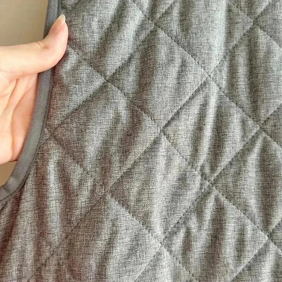 Old Navy Grey Quilted Vest, Gray Outdoor Vest, Puffer Vest, Size Large - Picture 14 of 16